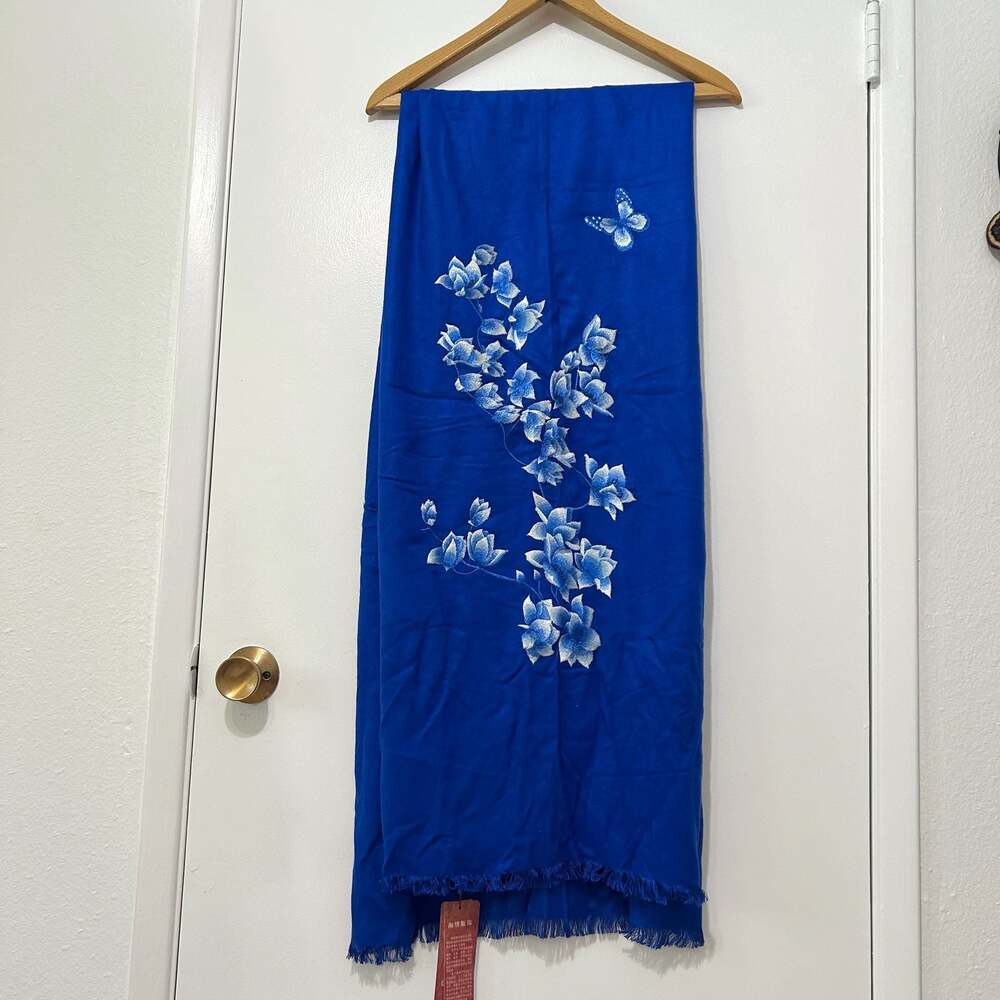 100% Mulberry Silk Scarf Royal Blue Hand Embroidered Floral Chinese Xiang Xiu - Picture 4 of 7